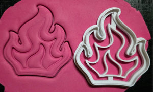 1581 Flame Fire Plastic Cutter 7.5x8cm