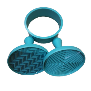 Cookie Cutter and Stamp Set 7.5cm Y221