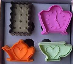 Tea time plunger Cutter