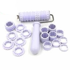 Fondant ribbon cutter roller