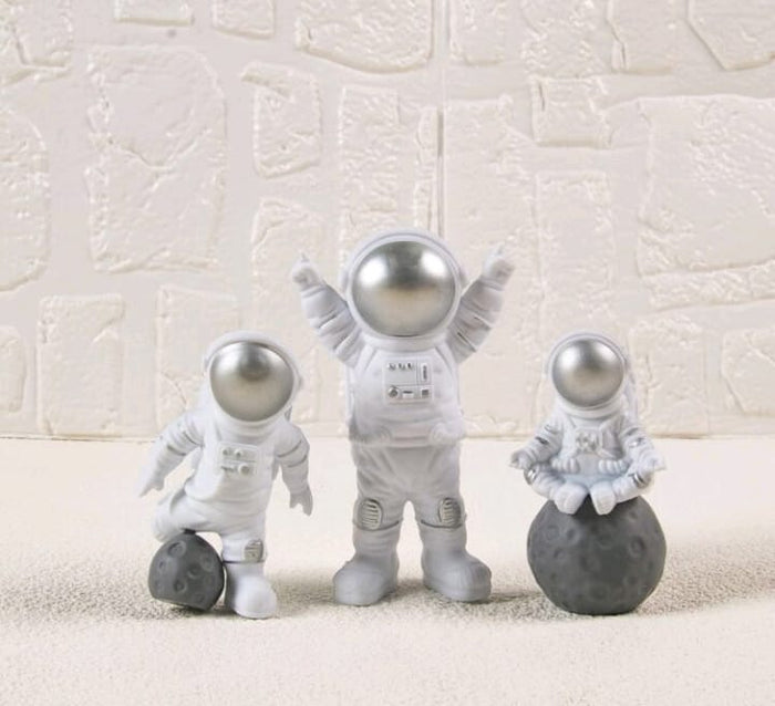 3pc Cake Topper Plastic Astronaut