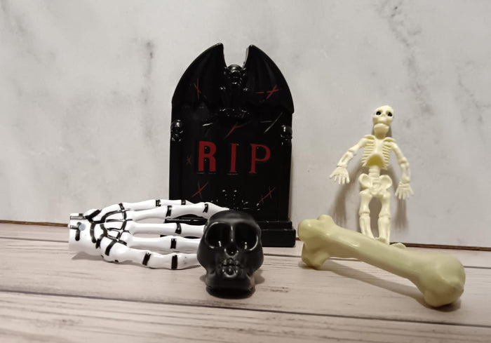 5pc Plastic Skeleton Set