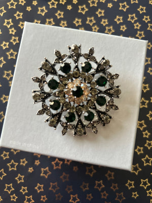 Diamante brooch for decor or cake decorating black