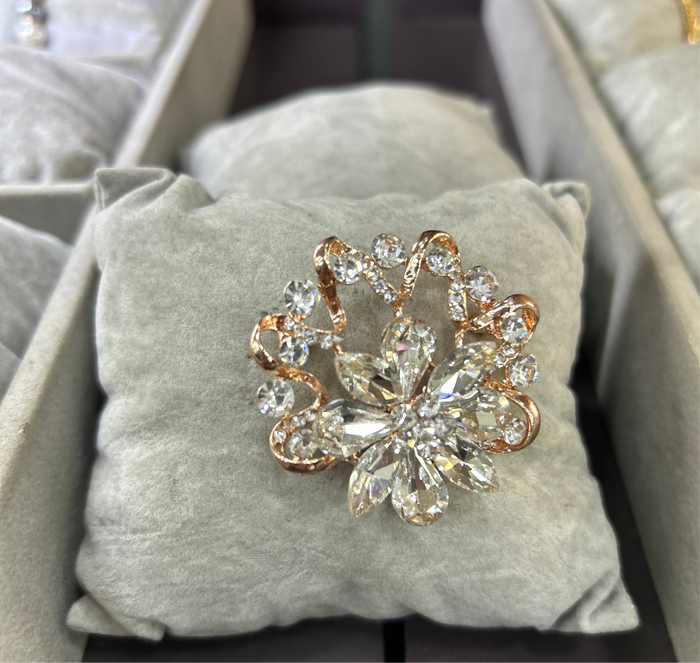 Diamante brooch for decor or cake decorating rose gold