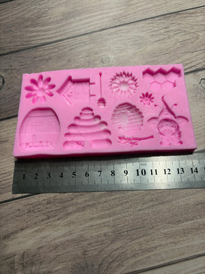 Pre loved mould honey bee
