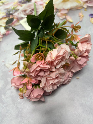 97806523 Artificial Flowers