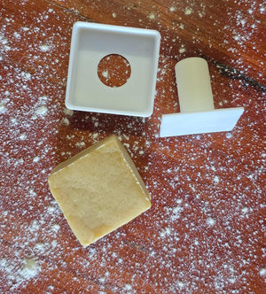 POP031 Small Square Cake Pop Former