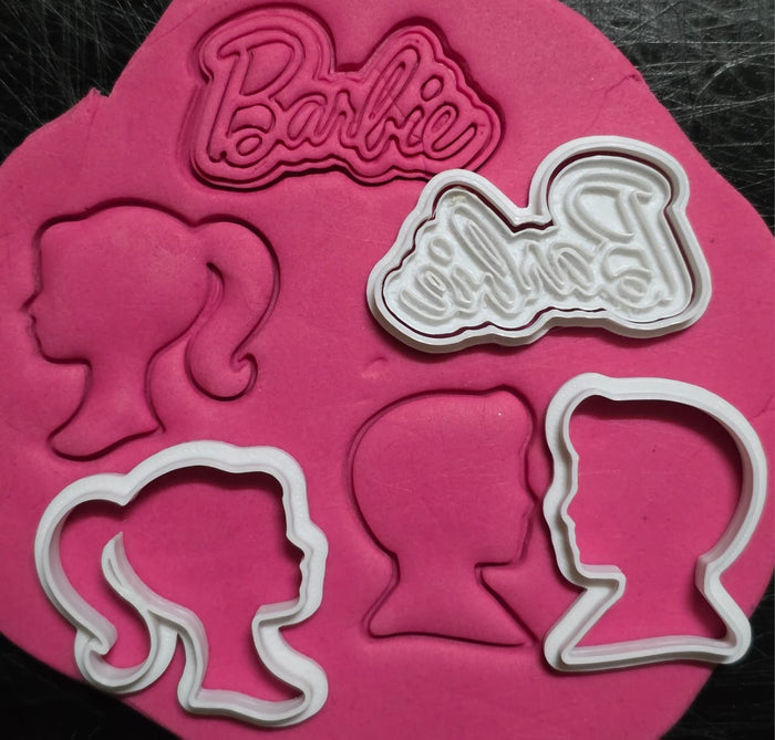 1583 Barbie Plastic Cutter Set
