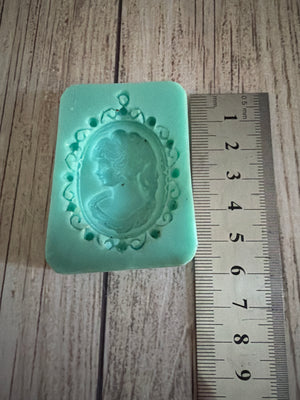 Pre loved mould cameo