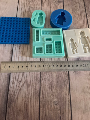 Pre loved mould lego bundle
