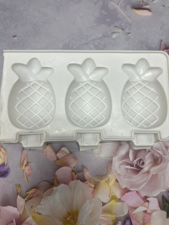 PRE LOVED Silicone Mould Pineapple