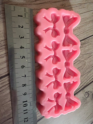 Pre loved mould bow