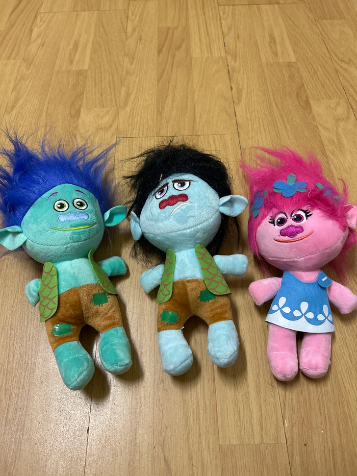 Trolls plush toys with clip 3 per set. 28cm