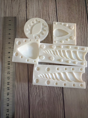 Pre loved mould unicorn set