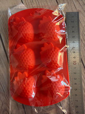 Pre loved soap mould strawberry
