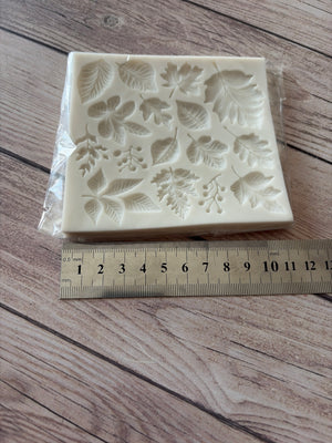 Pre loved silicone mould leaves