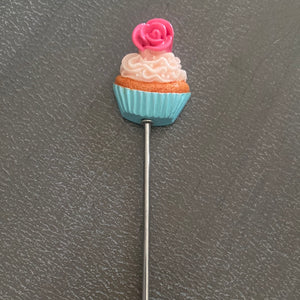 Cake testing pin . Cake tester