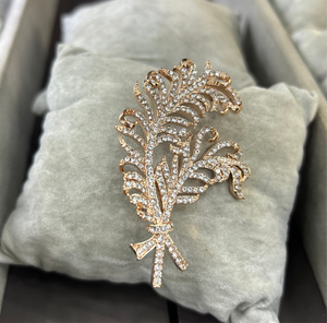 Diamante brooch for decor or cake decorating rose gold