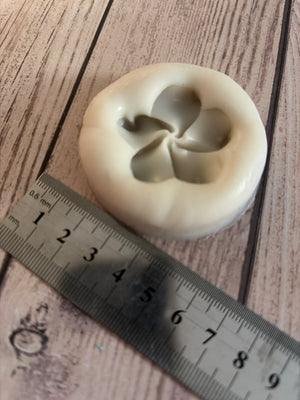 Pre loved mould flower