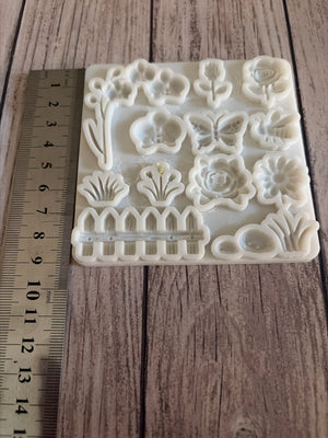 Pre loved mould fence flower