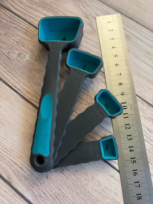Pre loved measuring spoon