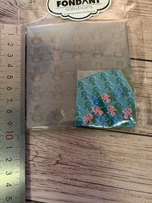 Pre loved silicone mould dummy (New)