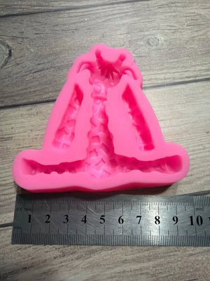 Pre loved mould giraffe