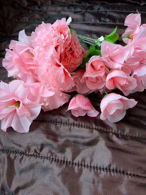 Pre Loved 3x flower bunches. Still has tags on