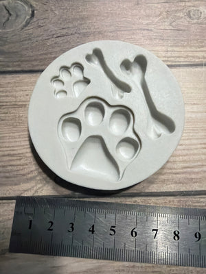 Pre loved mould dog paw