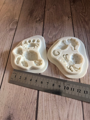 Pre loved mould seahorse turtle bundle