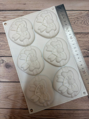 Pre loved soap mould heart