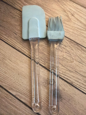 Pre loved oil brush and spatula