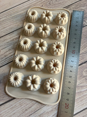 Pre loved soap mould flower