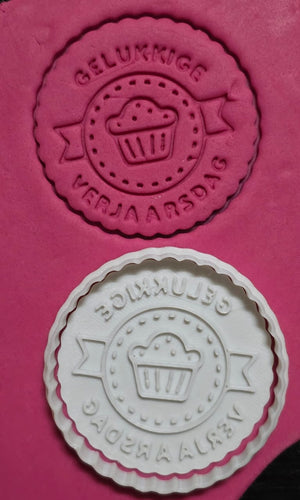 ST122 Gelukkige Verjaarsdag Cupcake Stamp
