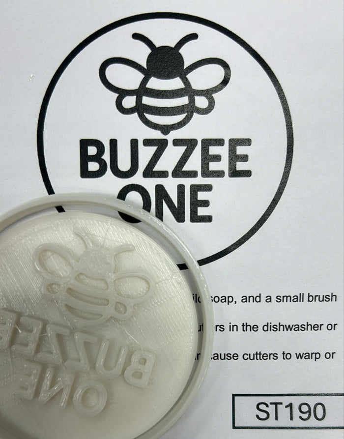 ST190 Buzzee One Cupcake Stamp