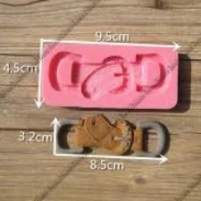 Belt and buckle silicone mould 9.5x4.5cm