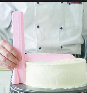 Buttercream smoother