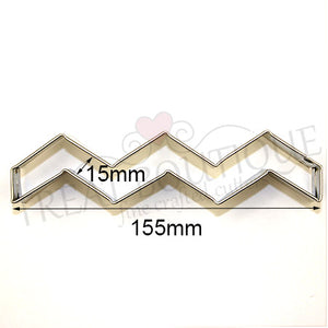 Treat Boutique Metal cookie cutter Chevron