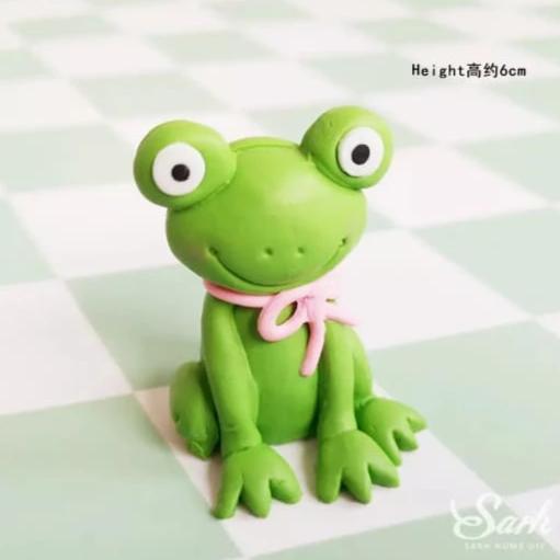 Frog Clay Cake topper Figurine, 6x5.3cm