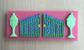 Silicone Gate and lamp fondant mold, size of mold 17x6cm